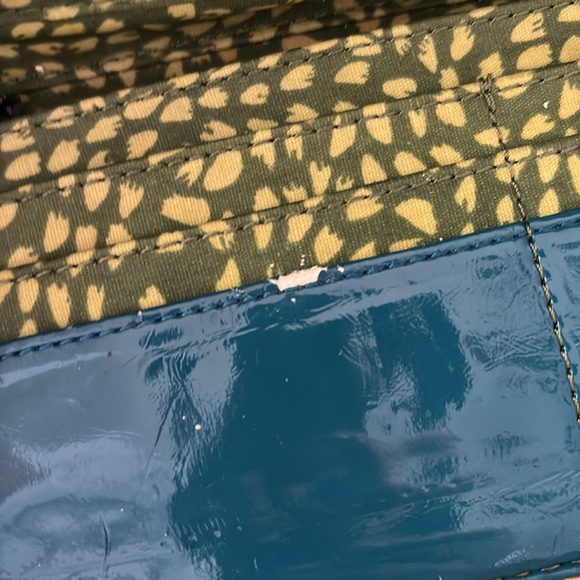 Fossil City Scene Wallet - Picture 11 of 11